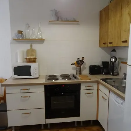 2 Pieces A : Port, Grande Terrasse 62m², Proche Plages, 4 Pers., Wifi, Commerces - Fr-1-335-184 Apartment *