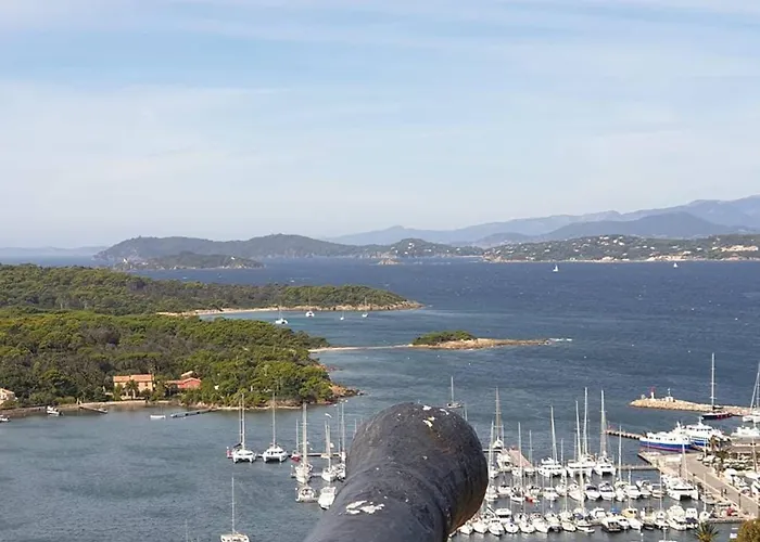 2 Pieces A : Port, Grande Terrasse 62m², Proche Plages, 4 Pers., Wifi, Commerces - Fr-1-335-184